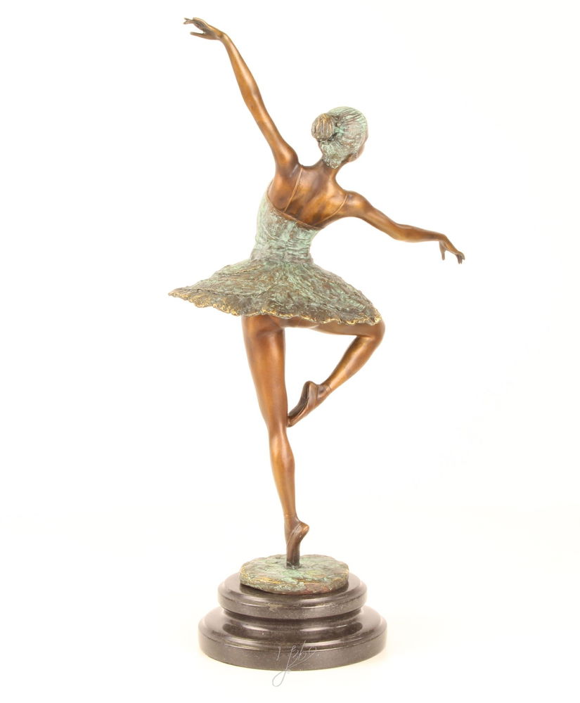 Balerina - statueta din bronz pictat pe soclu din mamura