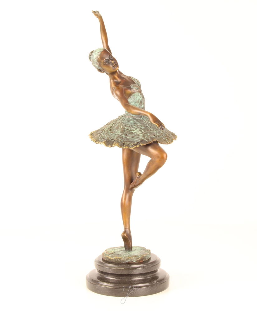 Balerina - statueta din bronz pictat pe soclu din mamura