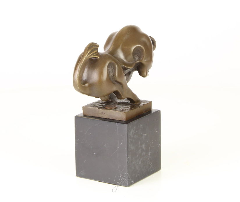 Bou - statueta moderna din bronz masiv pe soclu din marmura