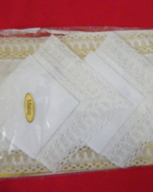 Nou set 3 batiste cu dantela