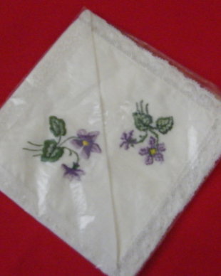Nou /batista cu broderie si dantela