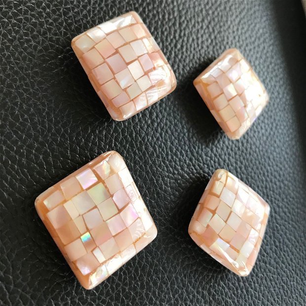 Pandativ Mother of Pearl Shell, romb, 30x30 mm - 1 buc