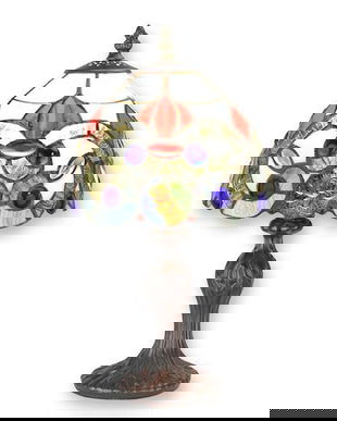 Lampa de masa Tiffany cu abajur clopot colorat