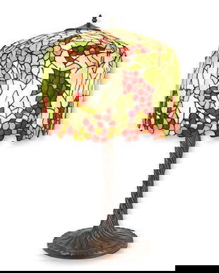 Lampa de masa Tiffany cu abajur verde cu portocaliu