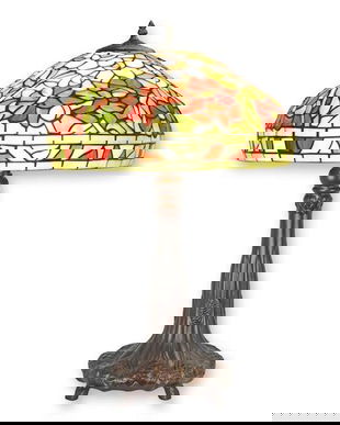 Lampa de masa Tiffany cu abajur cu flori colorate