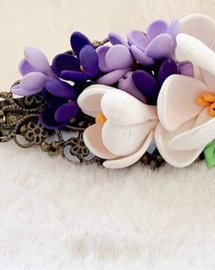 Clamă: Liliac și frezii