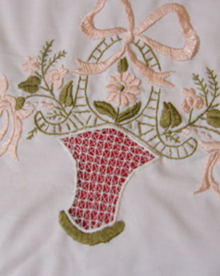 Mileu broderie manuala