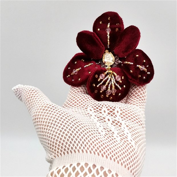Broșă 3D - Floare de catifea - O Stea pe Pământ