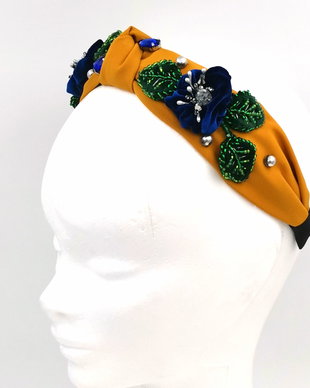 Rezervat Bentiță catifea - cu flori 3D - Blue Flowers