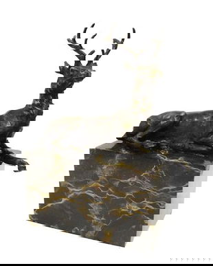 Cerb- statueta din bronz cu un soclu din marmura