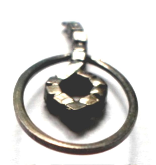 Pandantiv metalic oval rama cu pendul oval gun metal-negru si strasuri sticla alba