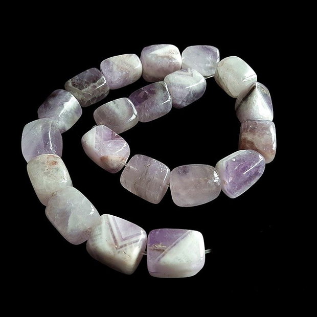 Ametist lavanda, forme neregulate 20x15mm (4buc)  MG.0089.10