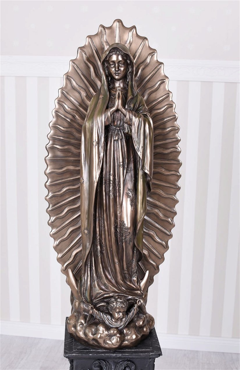 Maica Domnului din Guadalupe din rasini