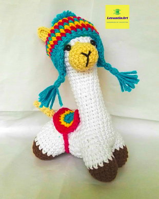 Dilia Lama - jucarie handmade.  Figurina crosetata. LA COMANDA