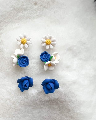 Cercei trandafiri, margarete si floricele