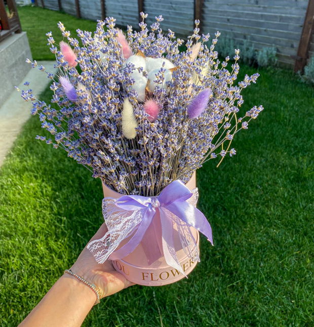 Cutiuta cu lavanda