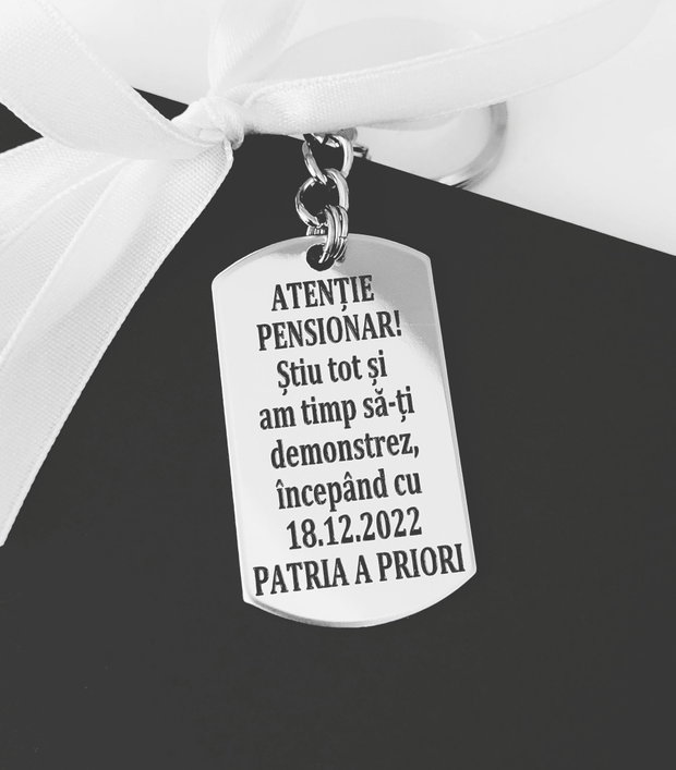 Cercei argintați cu cristale verde-smarald