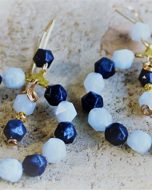 Cercei handmade cu margele din larimar si lapis lazuli