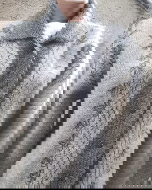 Pulover gros din lana pufoasa