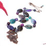 Colier cu agate violet si verde