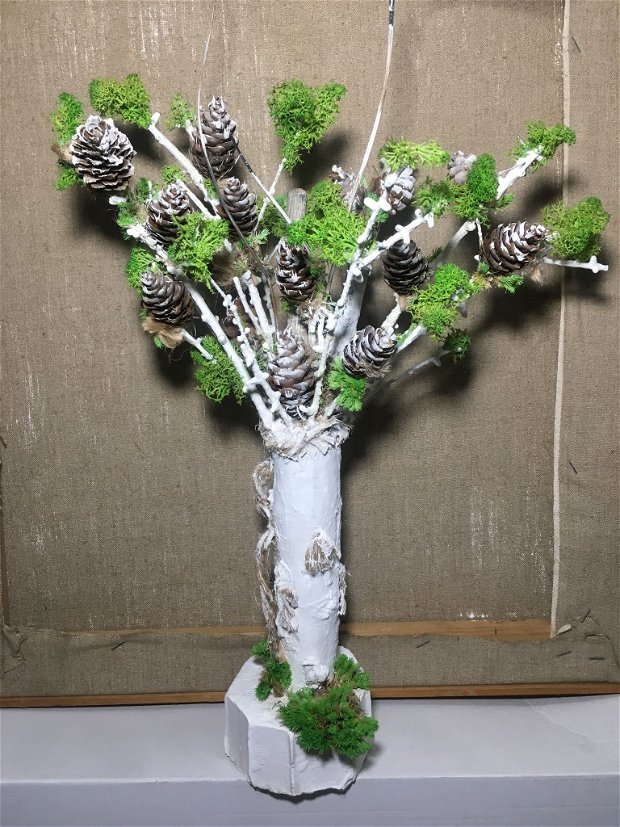 Copac decorativ cu  licheni stabilizati, muschi, conuri