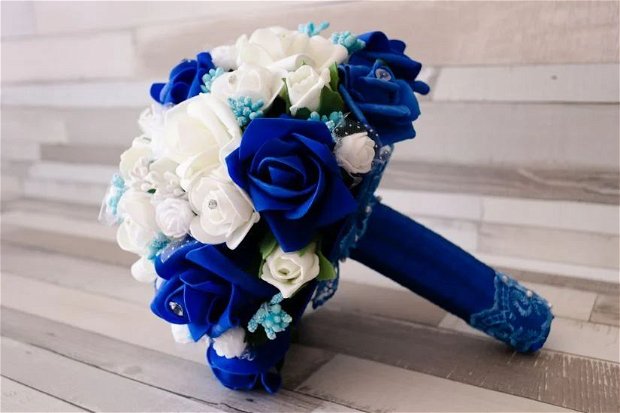 Buchet mireasa sau nasa cu flori de spuma albastre