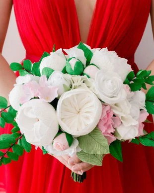 Buchet mireasa cu flori hartie creponata