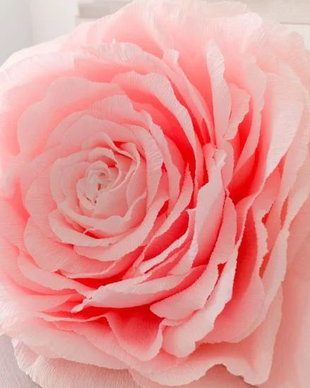 Trandafir roz din hartie creponata floristica
