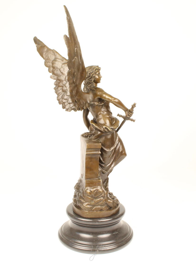 Minerva- statueta din bronz pe un soclu din marmura