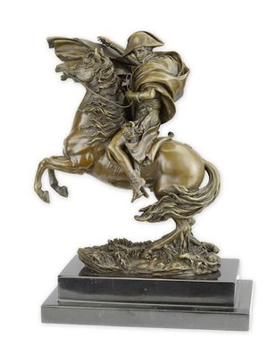 Napoleon trecand Alpii-statueta din bronz pe un soclu de marmura