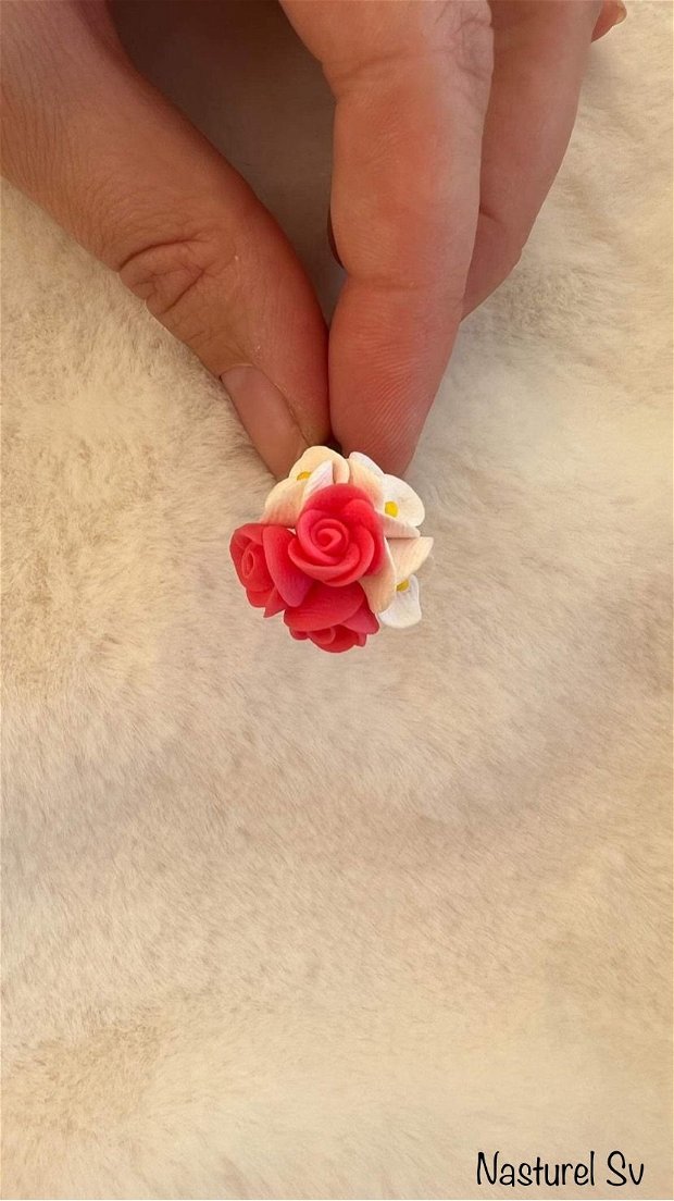 Inel reglabil: Trandafiri și floricele