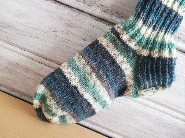 Sosete tricotate manual -Ciorapi