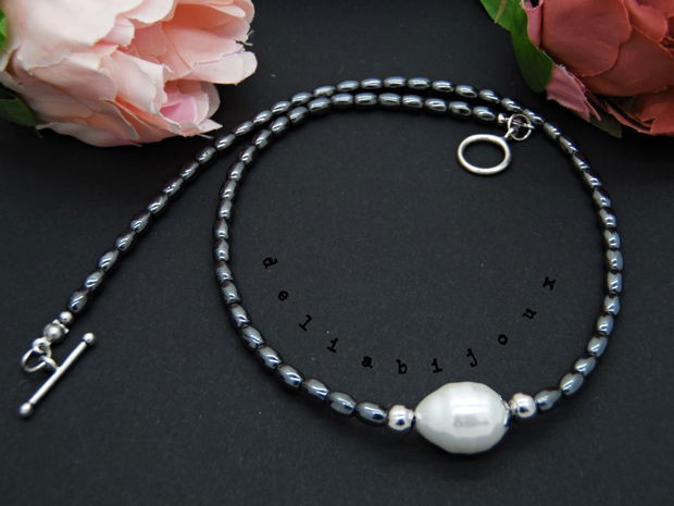 Colier handmade unicat - hematit si perla de Malloca (cod729)