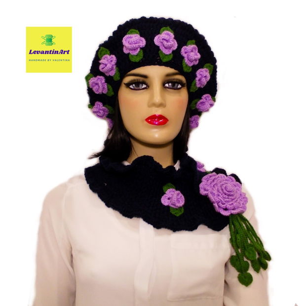 Set iarna dama din 2 piese bereta/basca+fular, bleumarin cu trandafiri 3D lila. Set pentru femei handmade. Caciula+esarfa dama. LA COMANDA