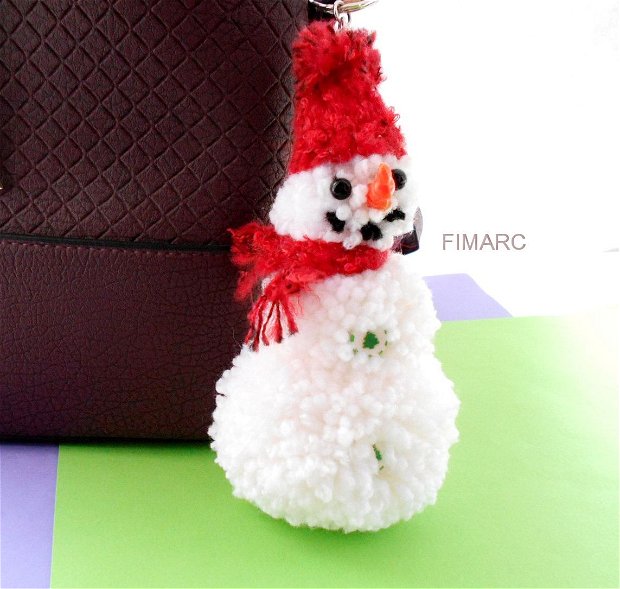''Snowman Pom Pom''- breloc pt.agatat in brad,la geanta,rucsac,ghiozdan,etc...