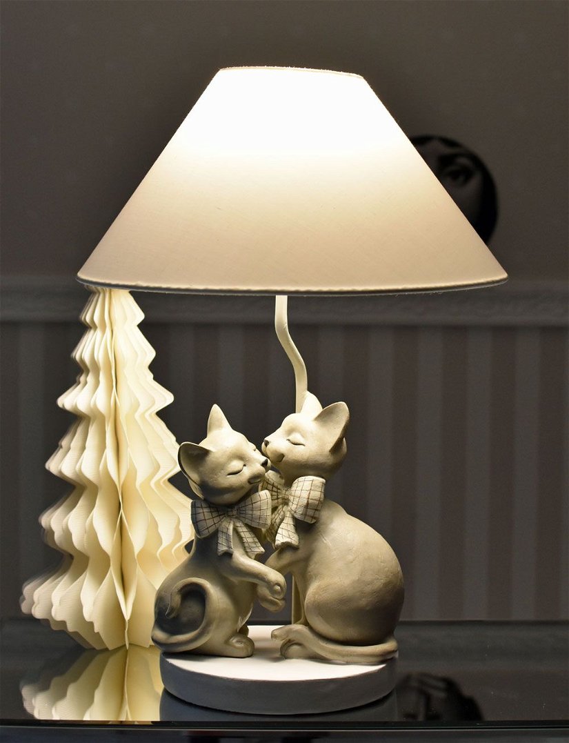 Lampa de masa cu doua pisicute