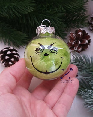 Glob Grinch cu pene, ornament Grinch cu pene, ornament Craciun Grinch, glob verde Grinch, decoratiune Grinch