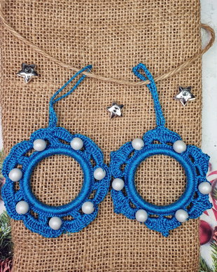 Set 2 coronite de Craciun, ornamente crosetate