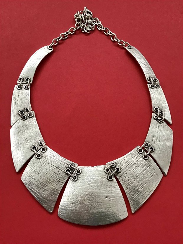Colier Medieval Zamac argintat