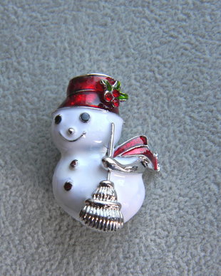 Brosa cu cristale (PGA)