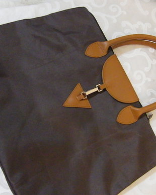 Geanta model Longchamp