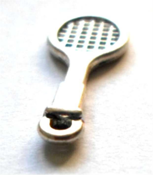 Pandantiv metalic racheta de tenis argintiu