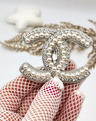 Rezervat Broșă Chanel - Lovely style