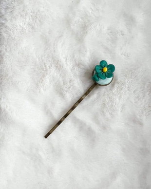 Agrafă: Floare