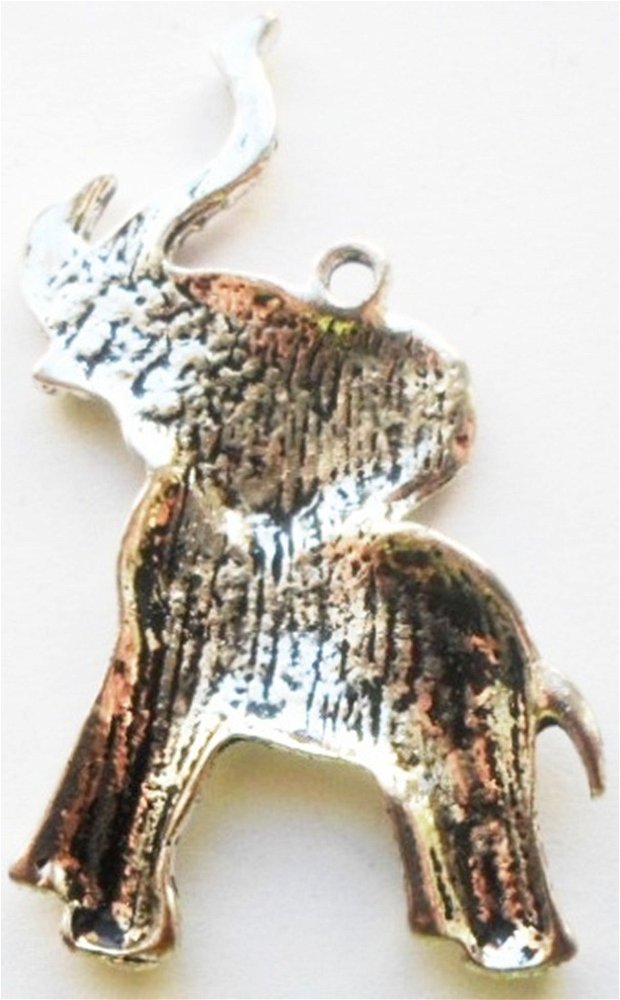Pandantiv metalic elefant cu ureghea in forma de frunza argintiu