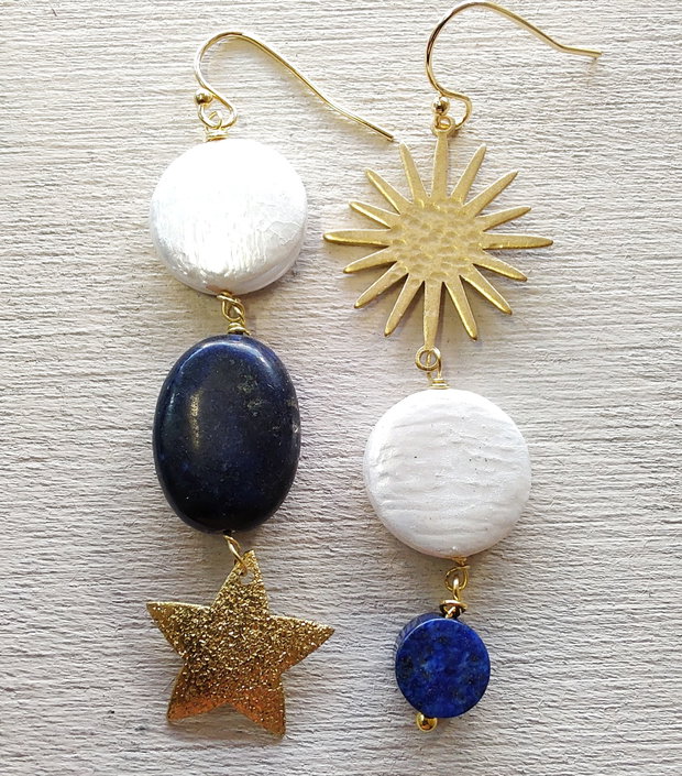 Cercei asimetrici din alama, lapis si perle de cultura, cercei lungi, cercei statement, cercei handmade