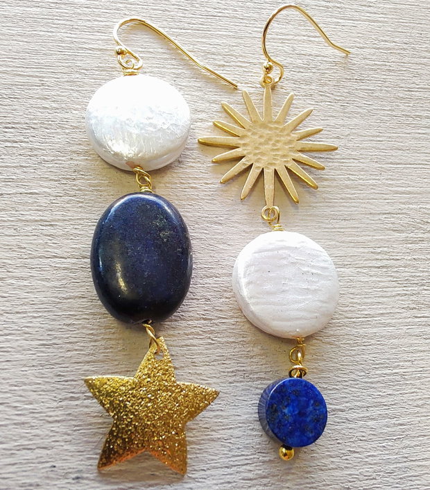 Cercei asimetrici din alama, lapis si perle de cultura, cercei lungi, cercei statement, cercei handmade
