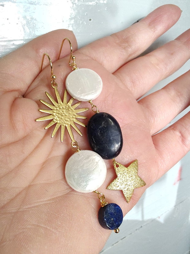 Cercei asimetrici din alama, lapis si perle de cultura, cercei lungi, cercei statement, cercei handmade