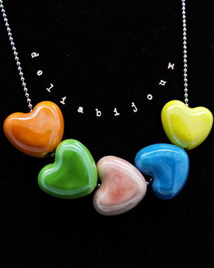 Colier handmade -inimi de ceramica  (cod735)