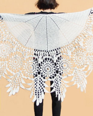 Șal croșetat manual alb  evantai/ Șal elegant damă, semicerc, handmade
